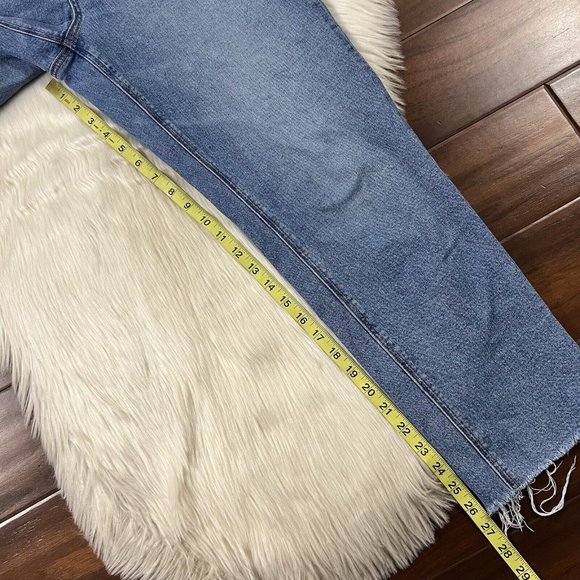 American Eagle Women's Size 10 R Medium Wash Mom Denim Jeans - Picture 5 of 8